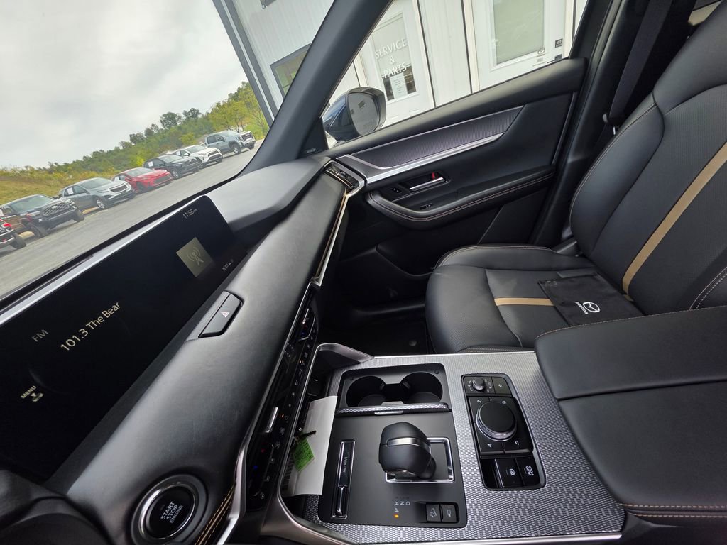 New 2025 MAZDA CX-90 3.3 Turbo w/ Premium Plus Pkg image 14