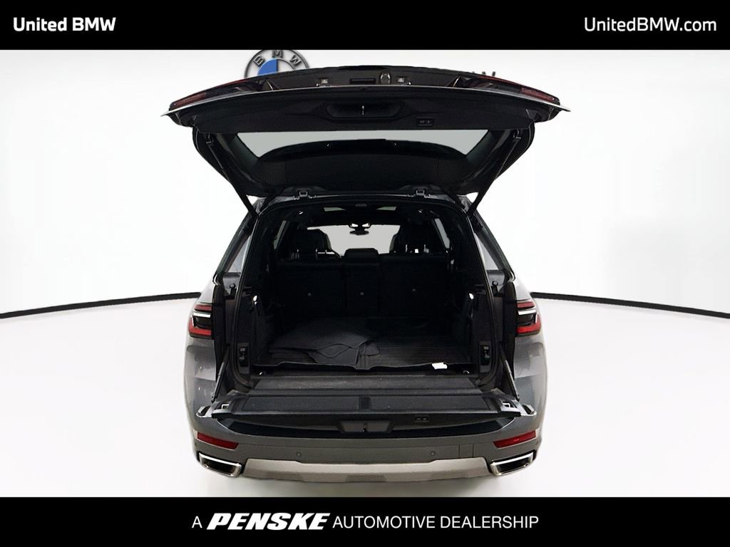 Used 2024 BMW X7 xDrive40i w/ Executive Package image 14