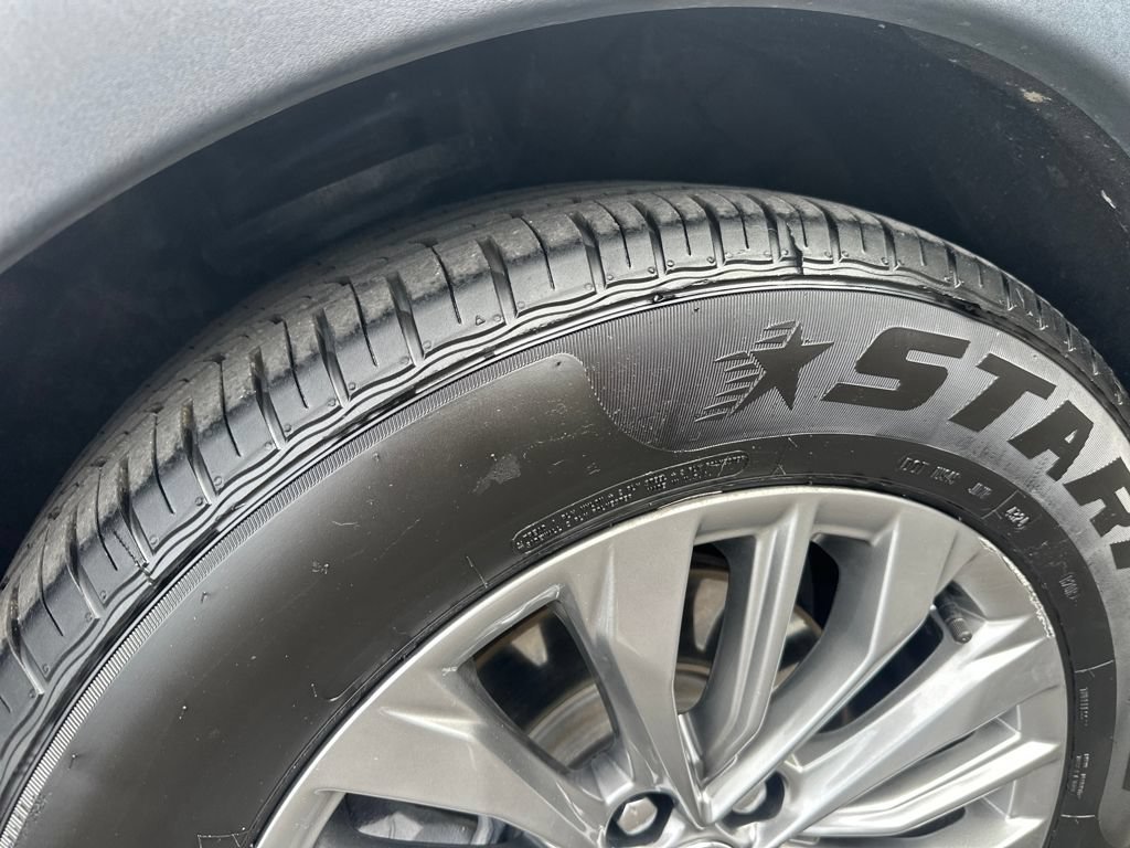 Used 2024 Cadillac XT4 Premium Luxury AWD/4WD image 13