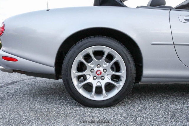 Used 2001 Jaguar XK8 Convertible RWD image 10