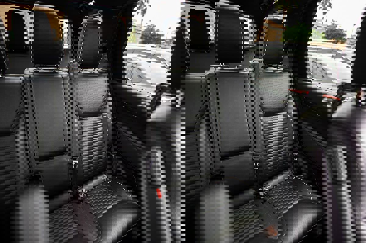 Used 2019 Land Rover Discovery HSE image 27