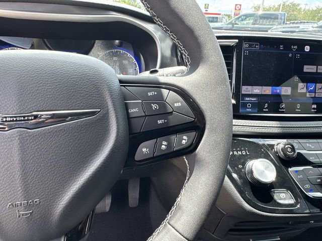 New 2026 Chrysler Pacifica Select w/ S Appearance Package FWD image 25