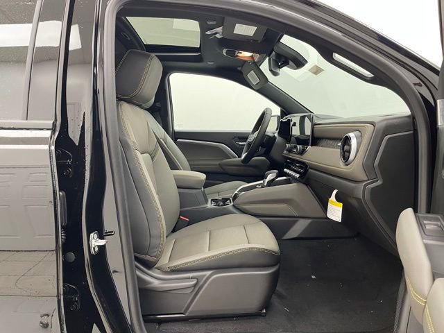 New 2026 Chevrolet Colorado ZR2 AWD/4WD image 17