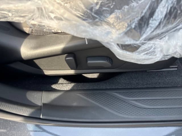 New 2026 Subaru Outback Limited AWD/4WD image 18