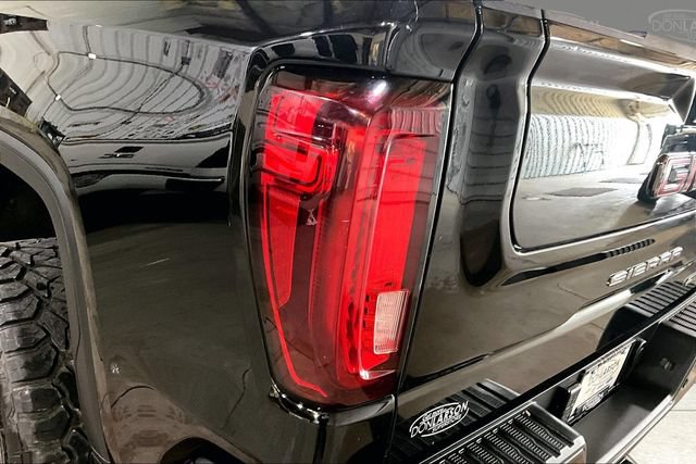 Used 2021 GMC Sierra 1500 AT4 w/ AT4 Value Package AWD/4WD image 8