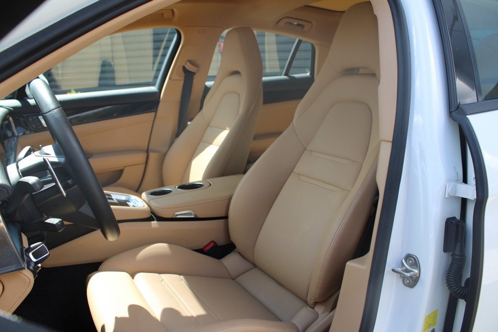 Used 2023 Porsche Panamera 4 image 5