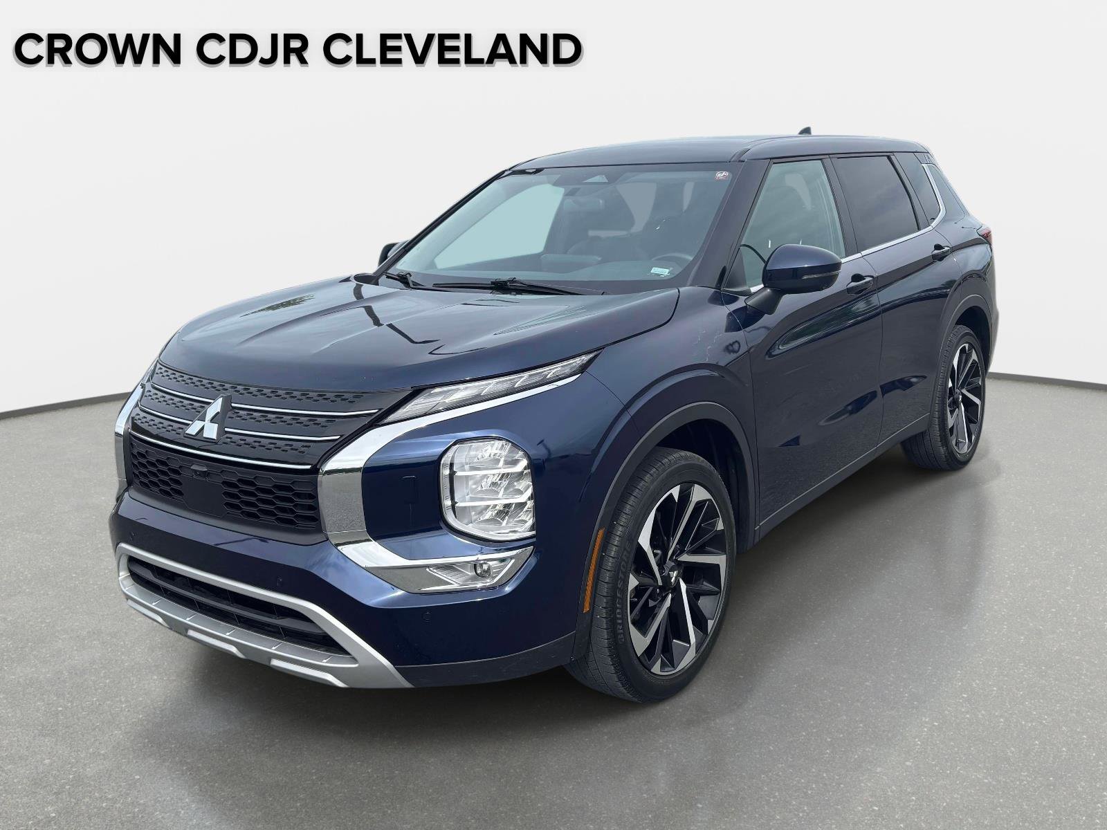 Used 2024 Mitsubishi Outlander SE AWD/4WD image 1