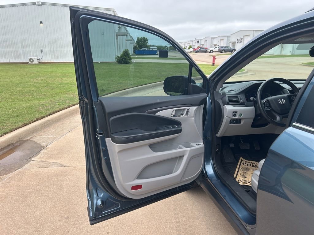 Used 2021 Honda Pilot Special Edition image 16