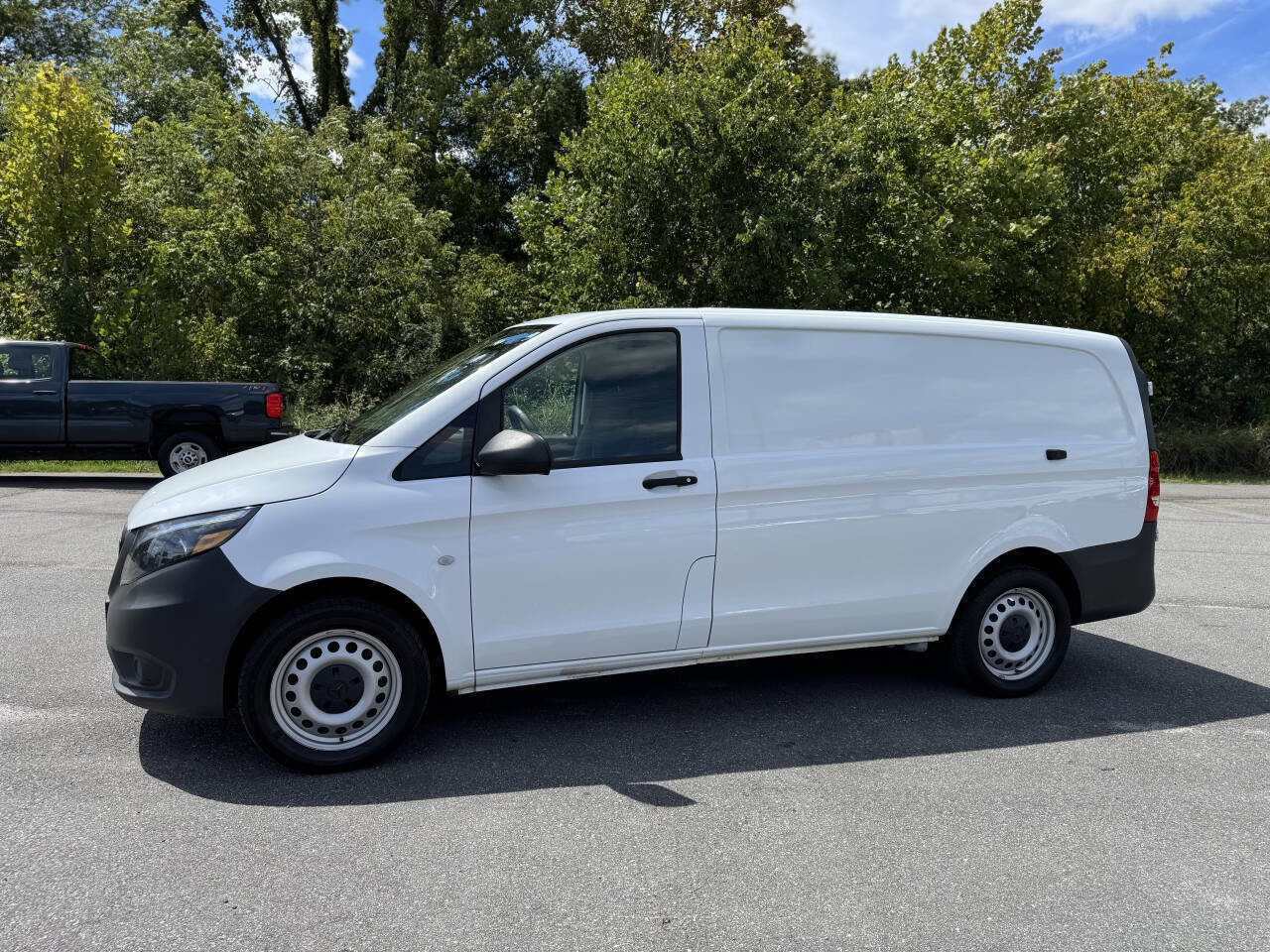 Used 2021 Mercedes-Benz Metris image 25