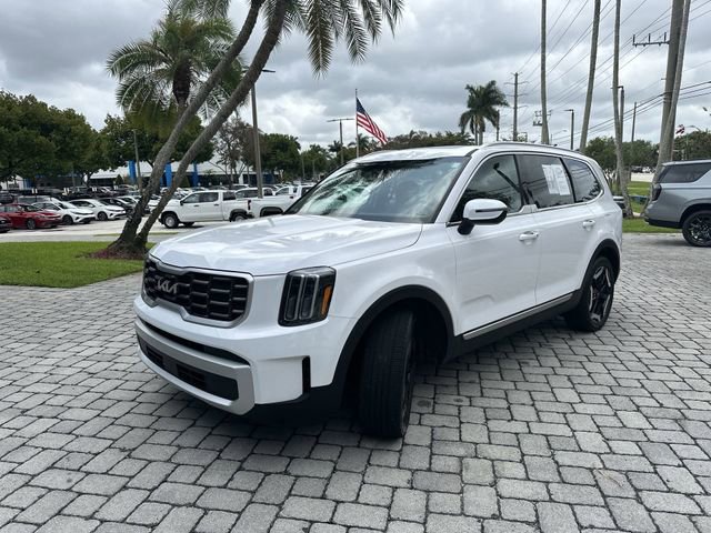 Used 2025 Kia Telluride S FWD image 15