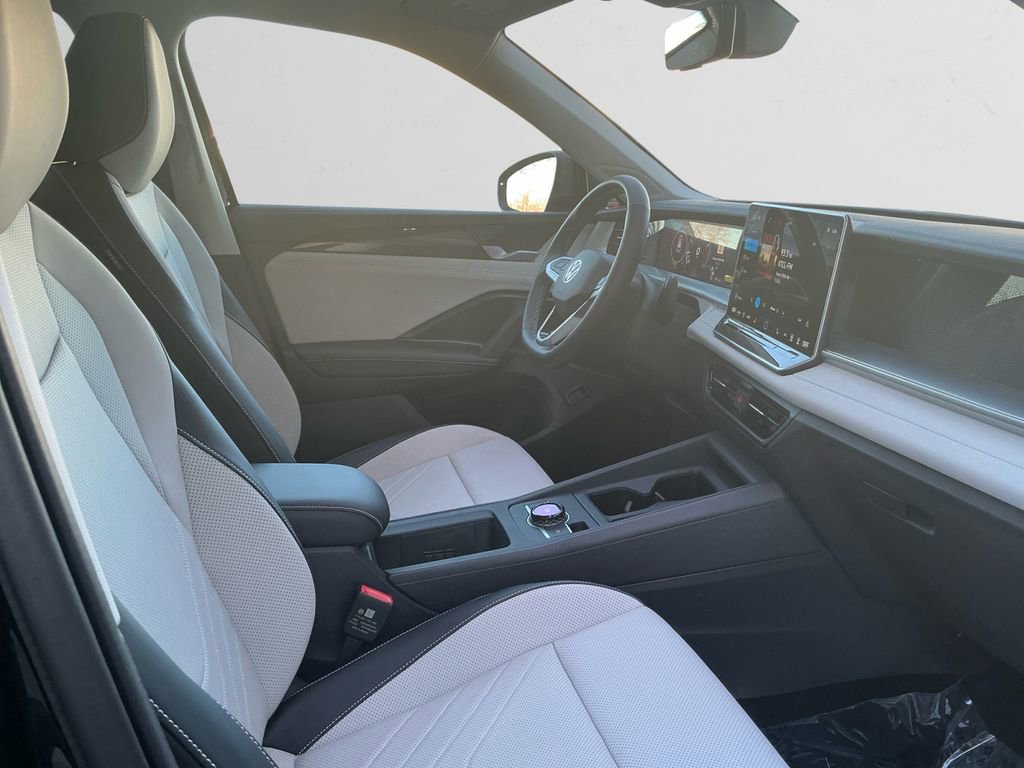 New 2026 Volkswagen Tiguan SE AWD/4WD image 15