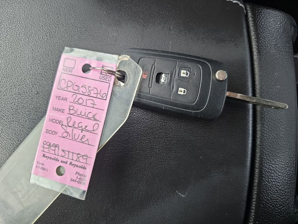 Certified 2017 Buick Regal Sport Touring image 37