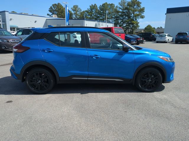 Used 2023 Nissan Kicks SR FWD image 2