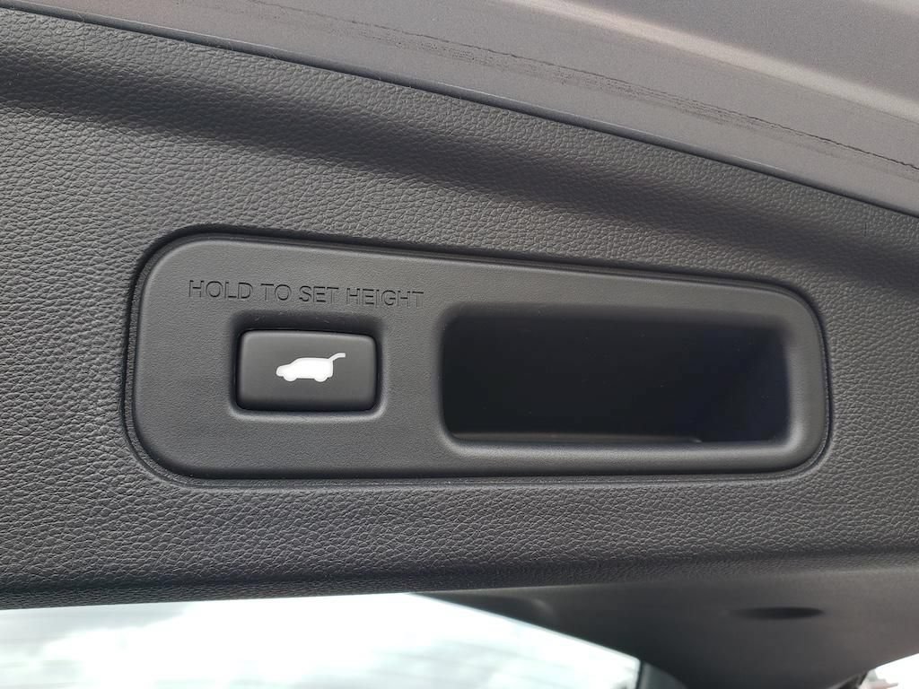 Certified 2023 Acura MDX SH-AWD w/ Technology Package image 9