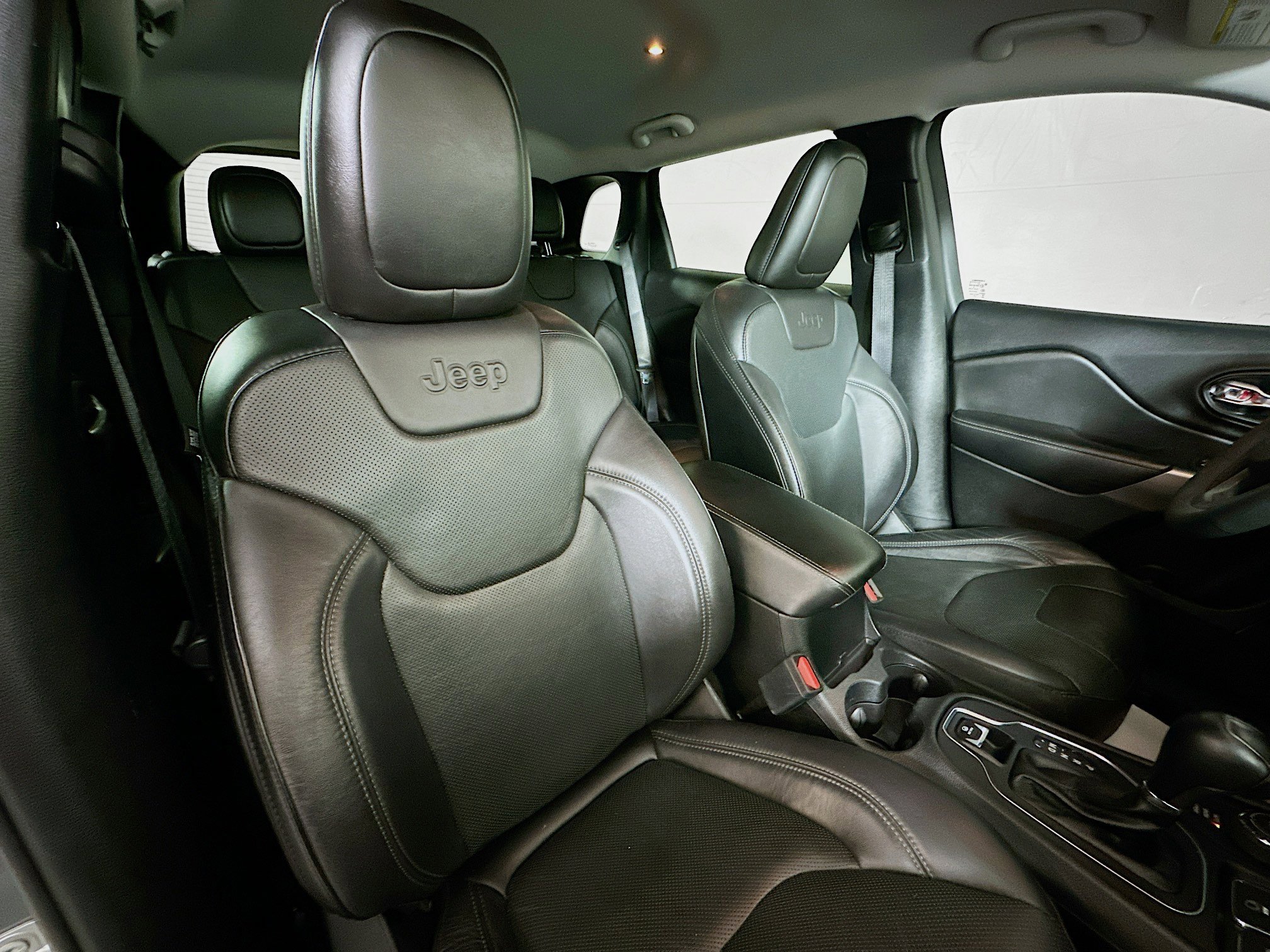 Used 2021 Jeep Cherokee Latitude Lux AWD/4WD image 25