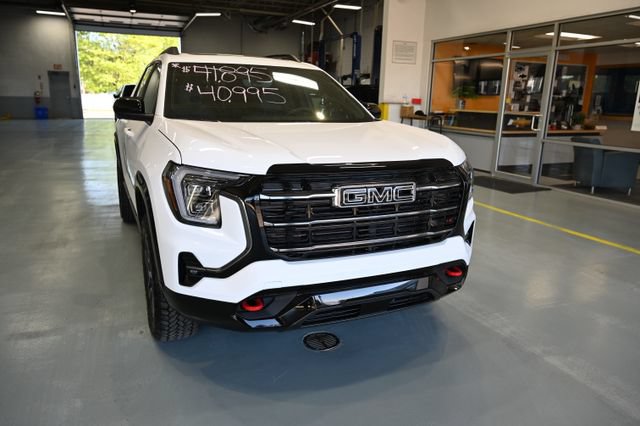 New 2026 GMC Terrain AT4 w/ Convenience Package III AWD/4WD image 3
