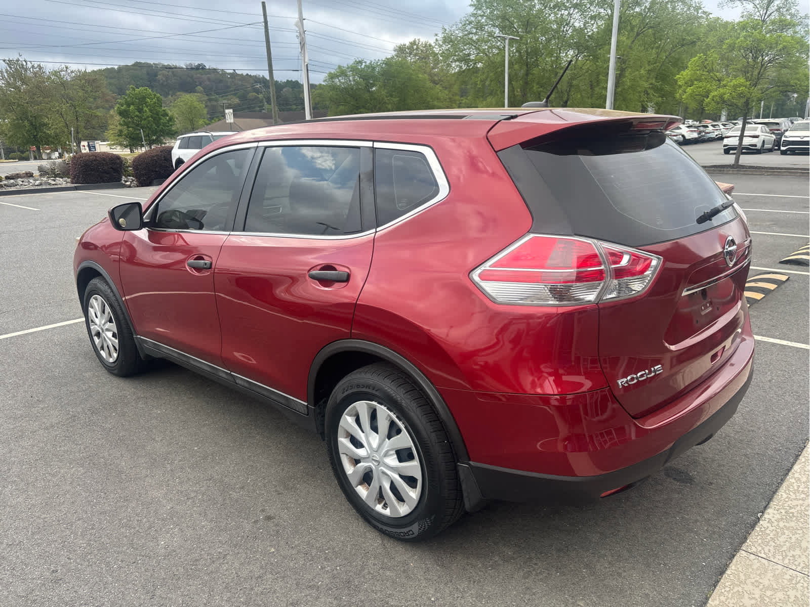 Used 2016 Nissan Rogue S image 3