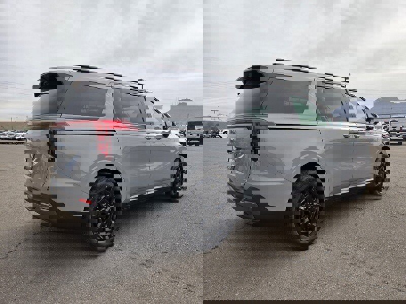 New 2026 Kia Carnival SX image 3