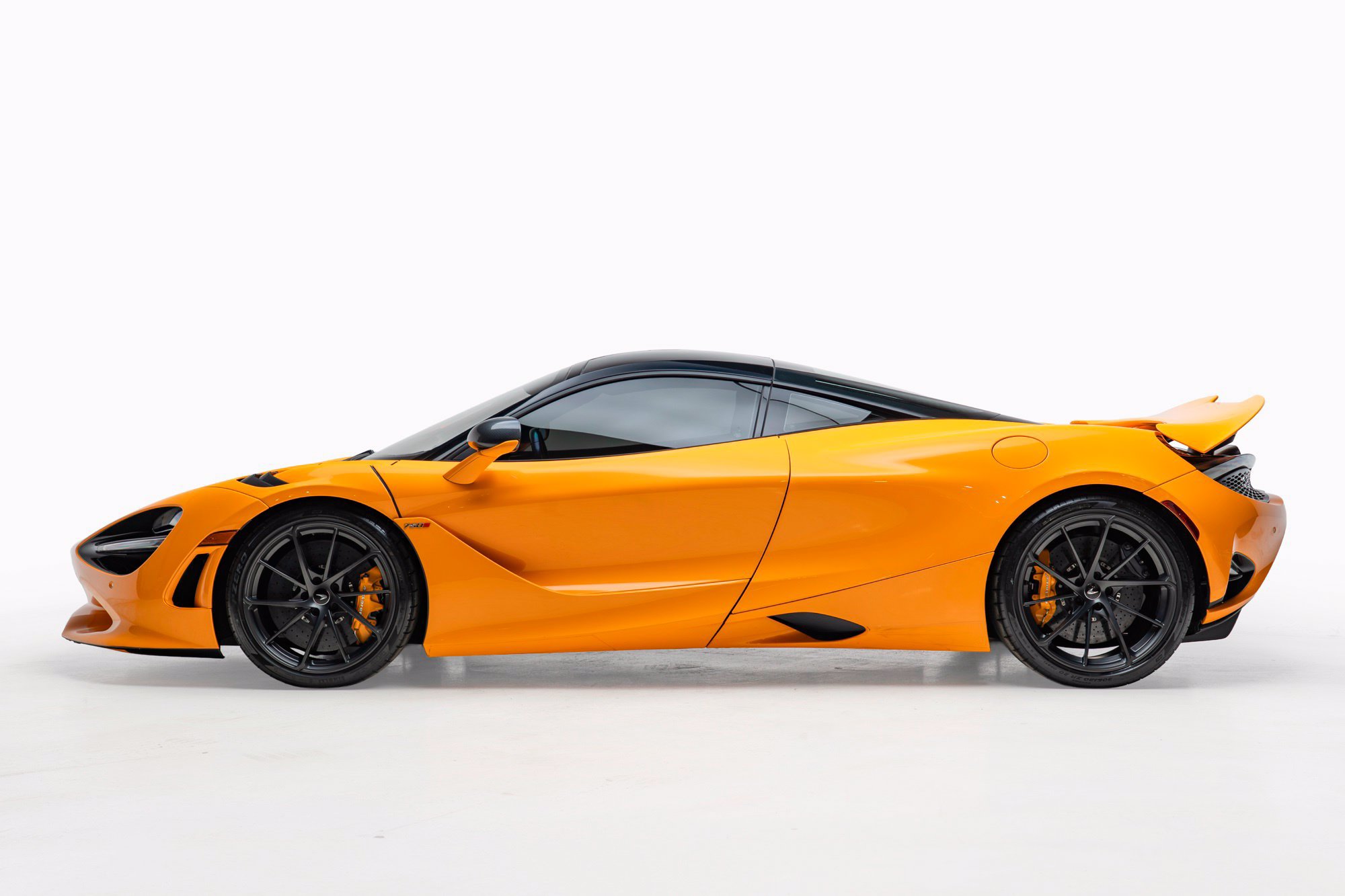Used 2024 McLaren 750S RWD image 14