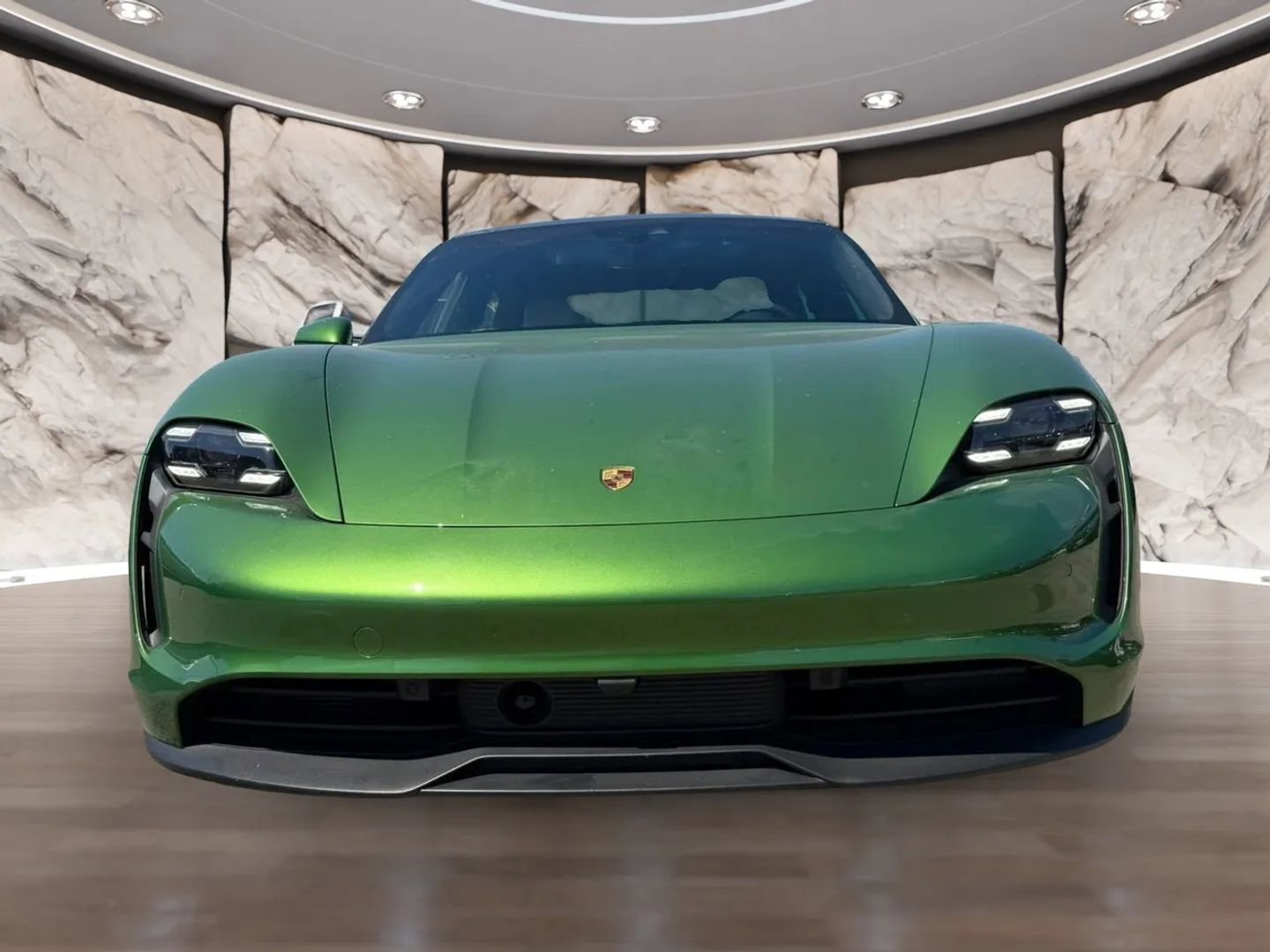 Used 2020 Porsche Taycan 4S image 2