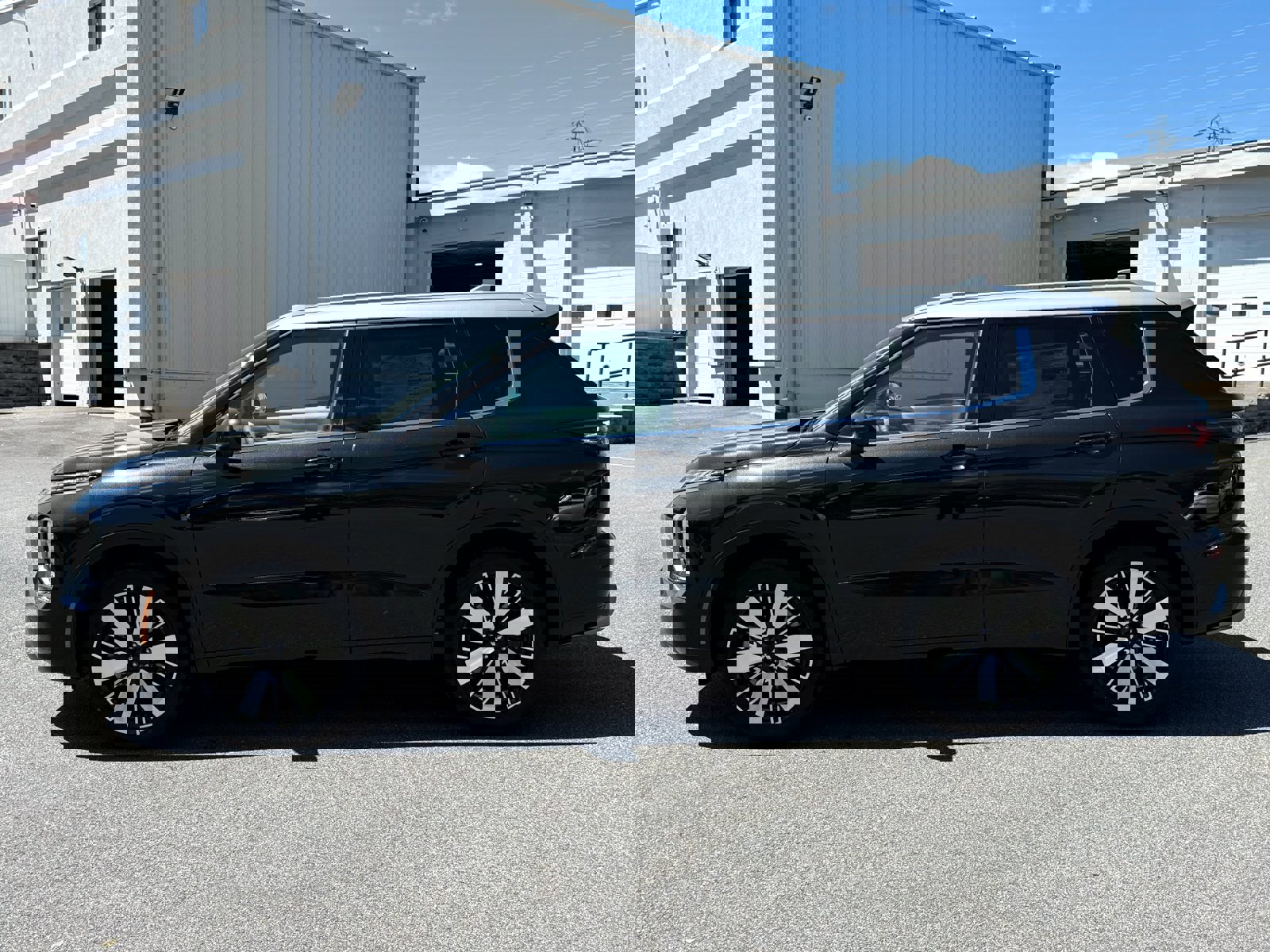 New 2025 Mitsubishi Outlander AWD image 8