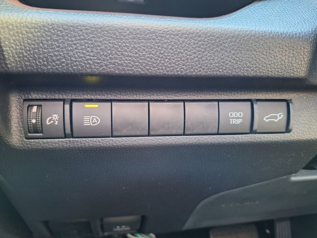 Used 2024 Toyota RAV4 Limited image 12