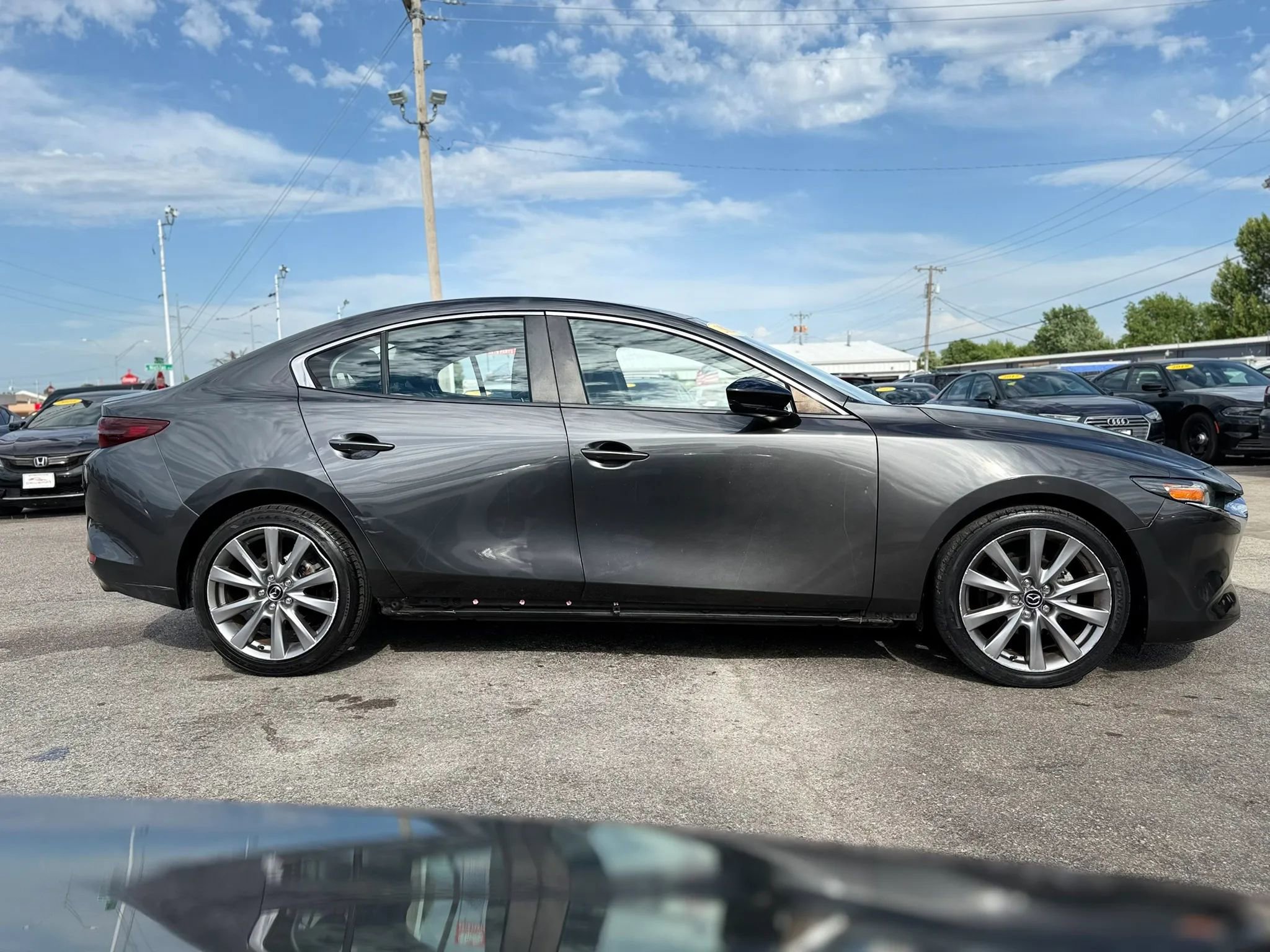 Used 2020 MAZDA MAZDA3 Sedan w/ Select Package FWD image 3