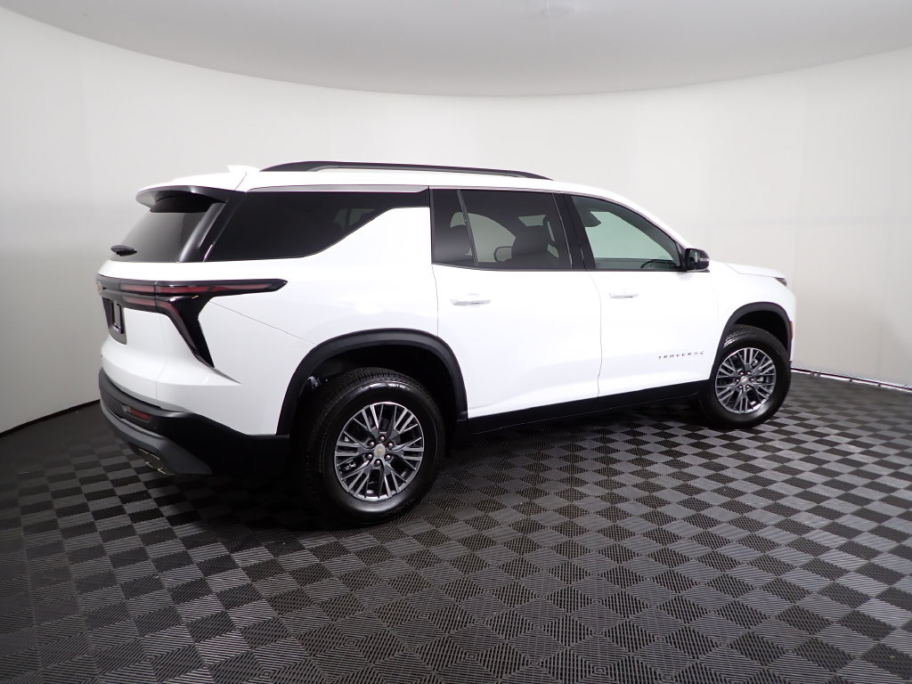 New 2027 Chevrolet Traverse LT w/ LPO, Floor Liner Package AWD/4WD image 19