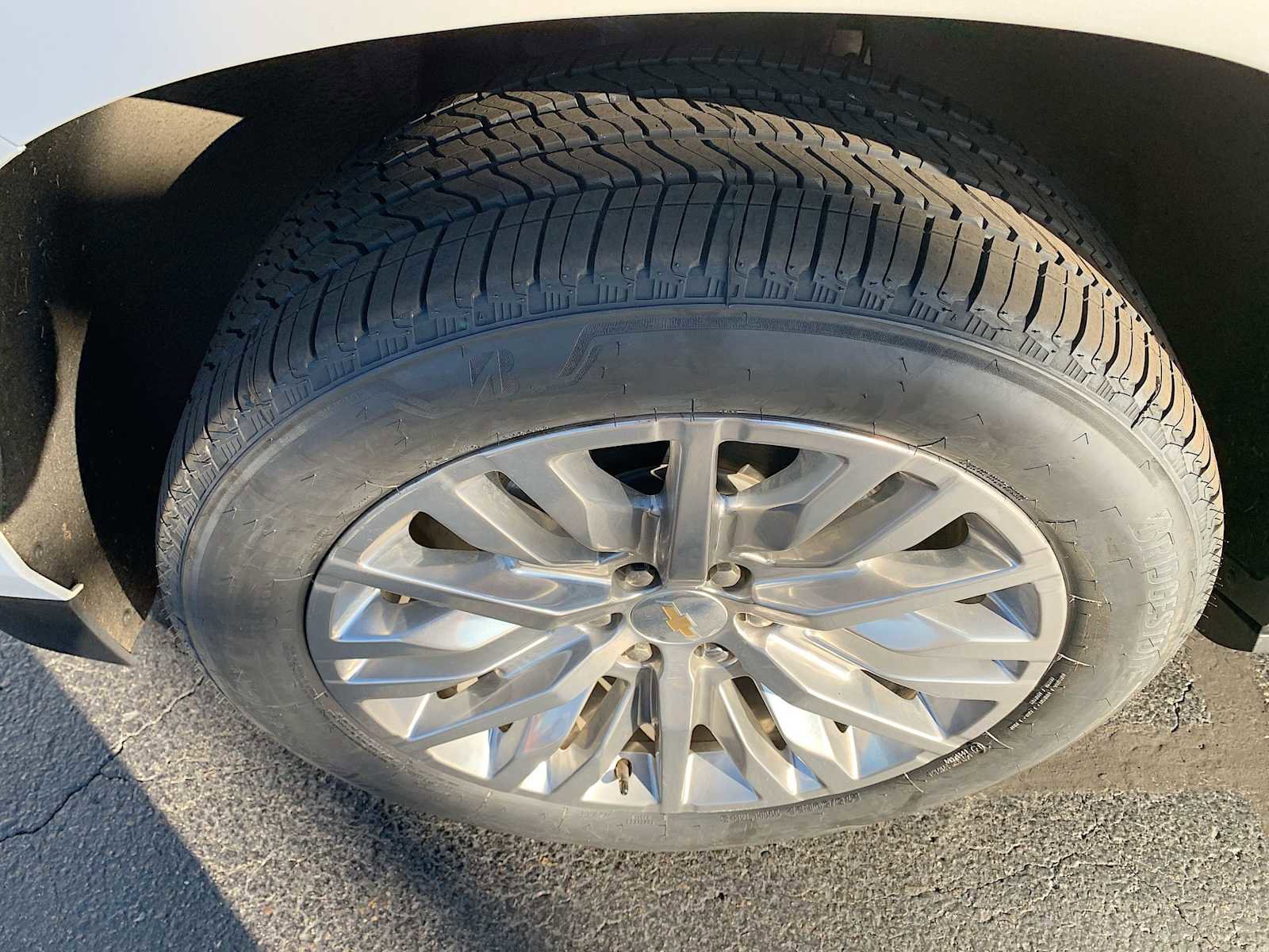 Certified 2023 Chevrolet Suburban High Country image 34