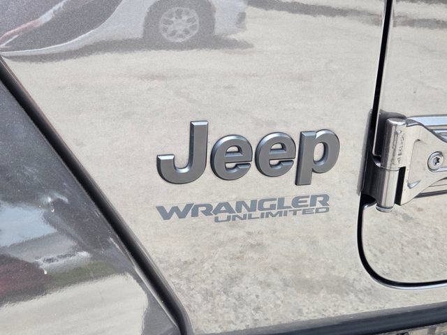 Certified 2019 Jeep Wrangler Unlimited Sahara AWD/4WD image 11