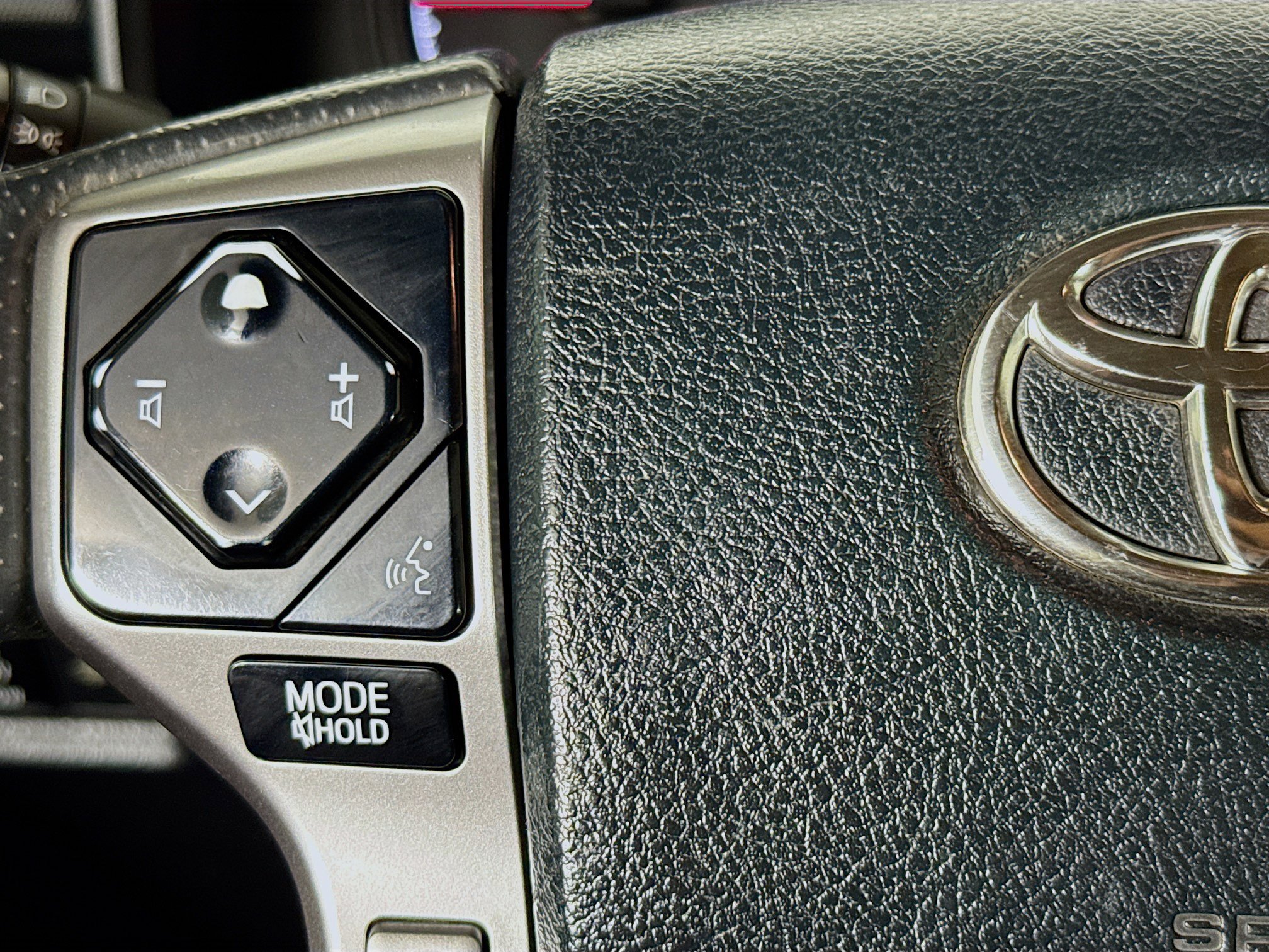 Used 2022 Toyota 4Runner SR5 RWD image 13