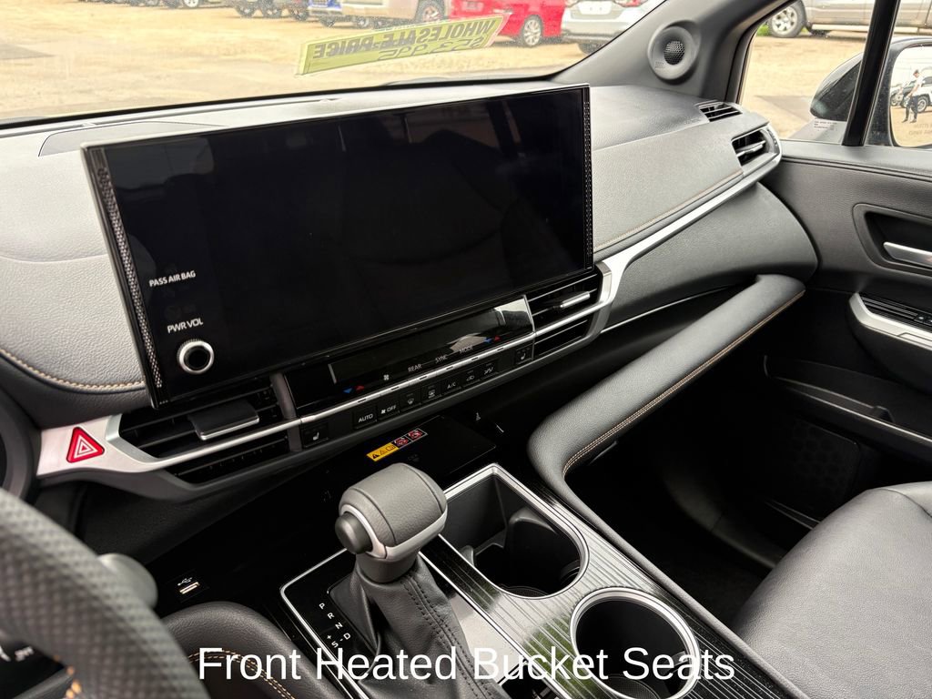 Used 2025 Toyota Sienna XLE Woodland Edition AWD/4WD image 18