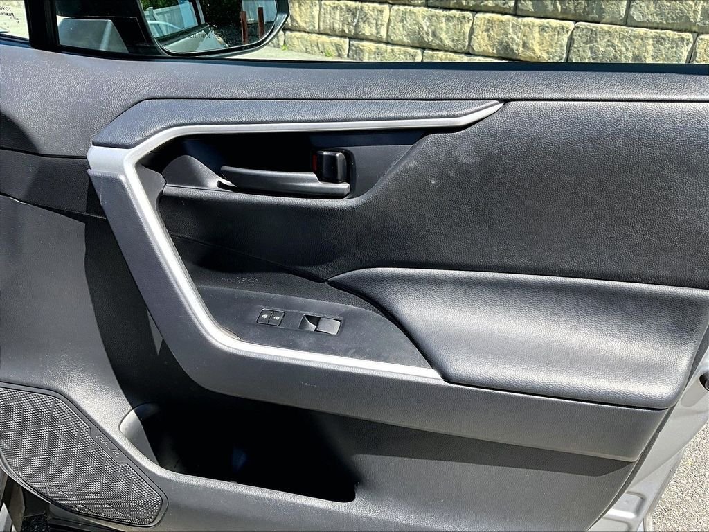 Used 2024 Toyota RAV4 LE AWD/4WD image 12