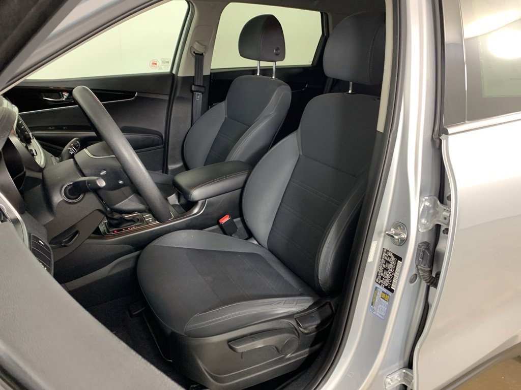 Used 2019 Kia Sorento L image 26