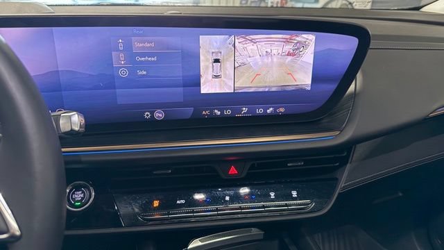 Used 2024 Buick Envision Avenir AWD/4WD image 33