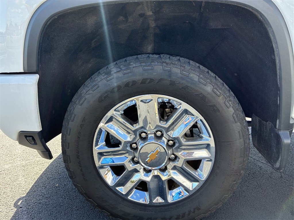 Used 2024 Chevrolet Silverado 2500 High Country w/ High Country Premium Package image 10