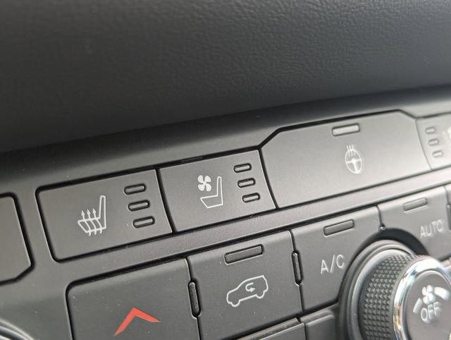 Used 2025 Dodge Durango GT AWD/4WD image 23