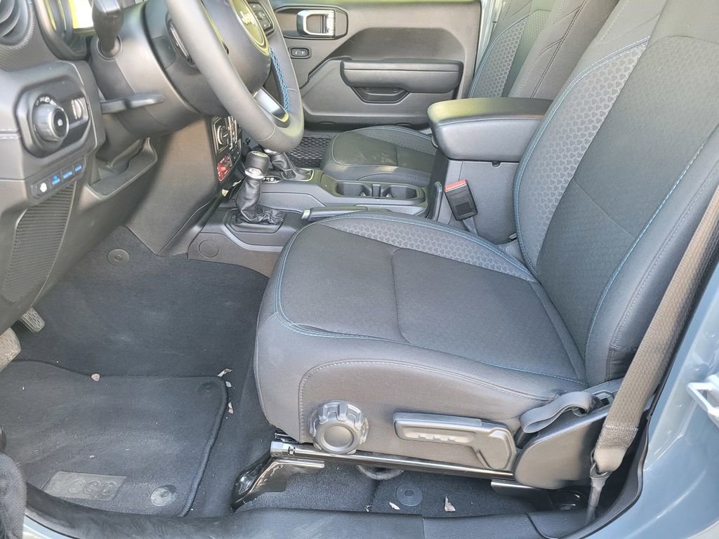 Used 2025 Jeep Wrangler Unlimited Rubicon 4xe w/ Convenience Group image 20