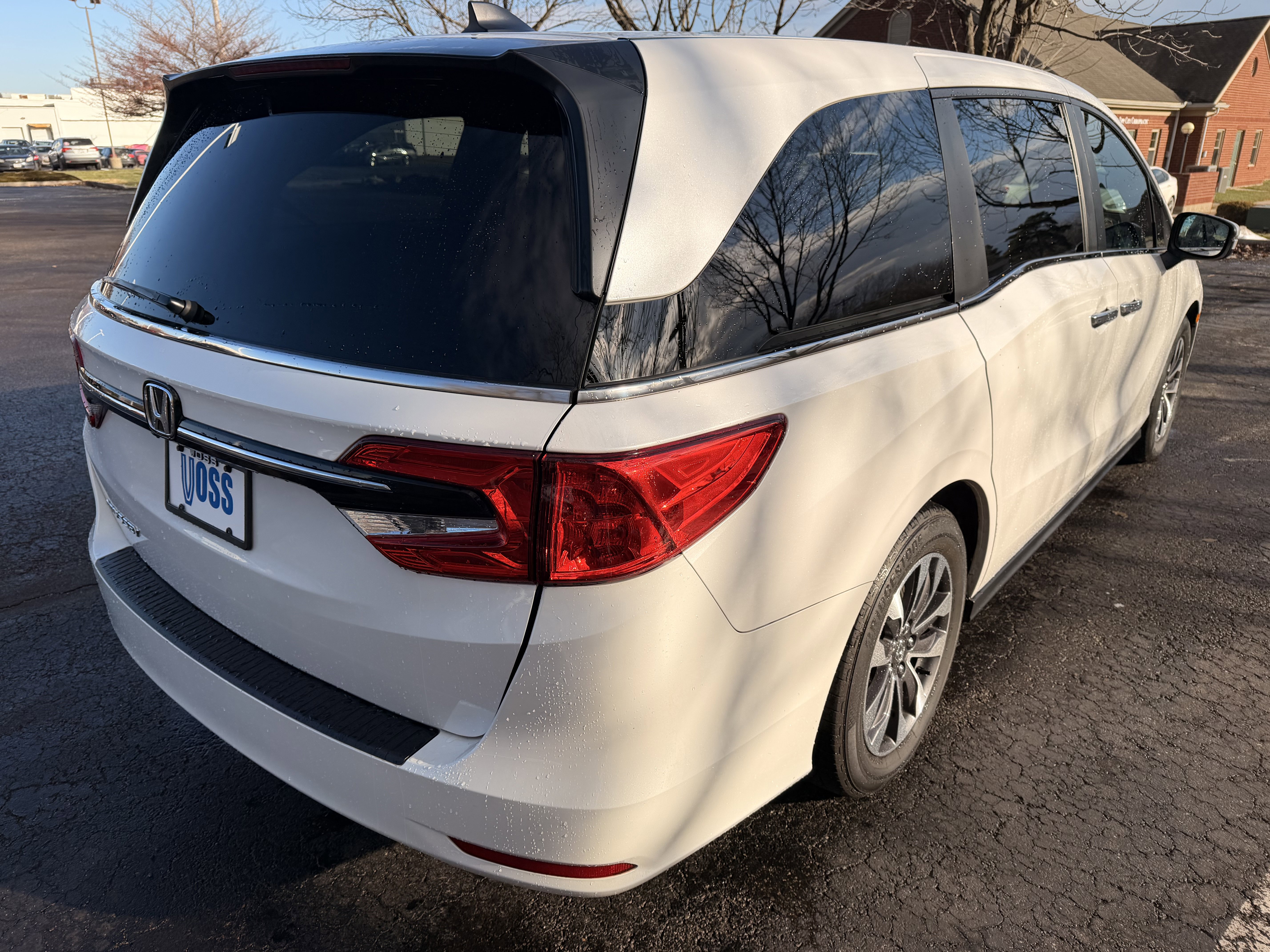 Used 2023 Honda Odyssey EX-L image 3