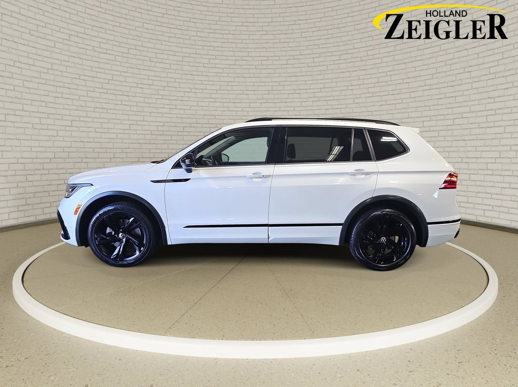 Used 2023 Volkswagen Tiguan SE R-Line AWD/4WD image 8