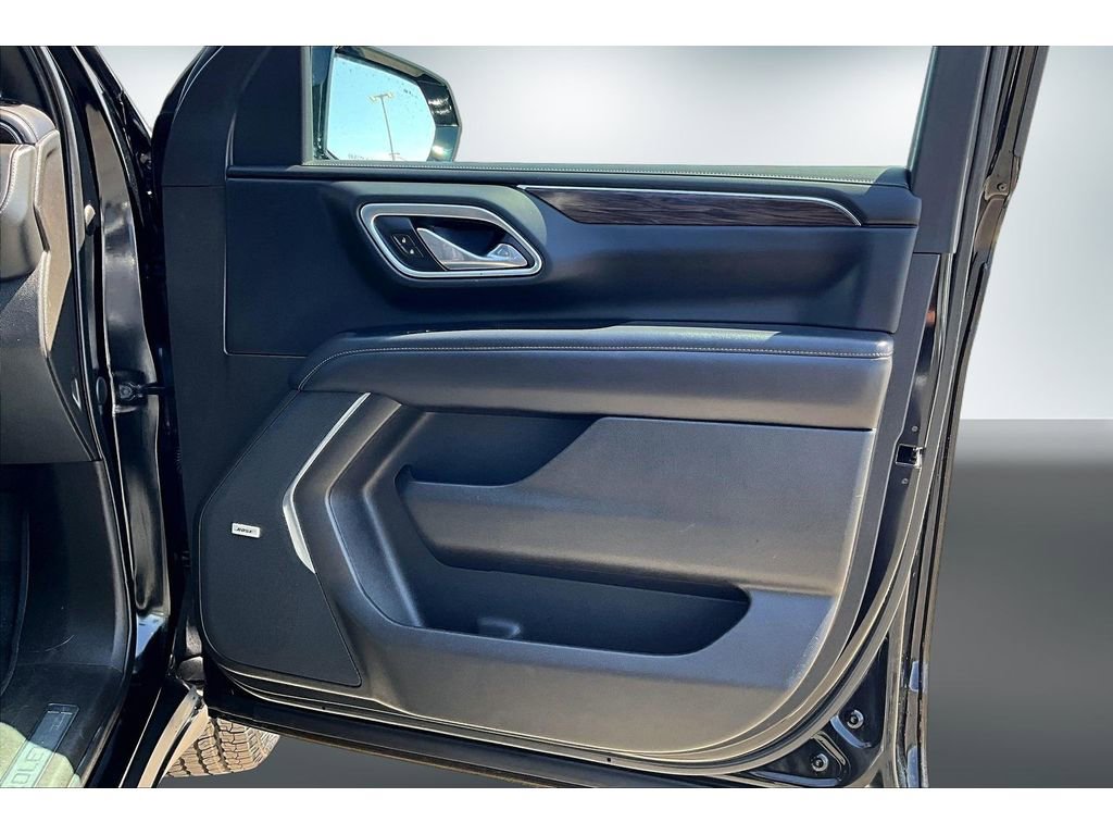 Used 2021 Chevrolet Tahoe Z71 w/ Z71 Signature Package AWD/4WD image 24