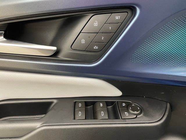 New 2026 Chevrolet Equinox EV LT w/ Convenience Package II image 10