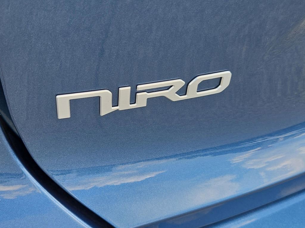 New 2025 Kia Niro EX Touring image 11