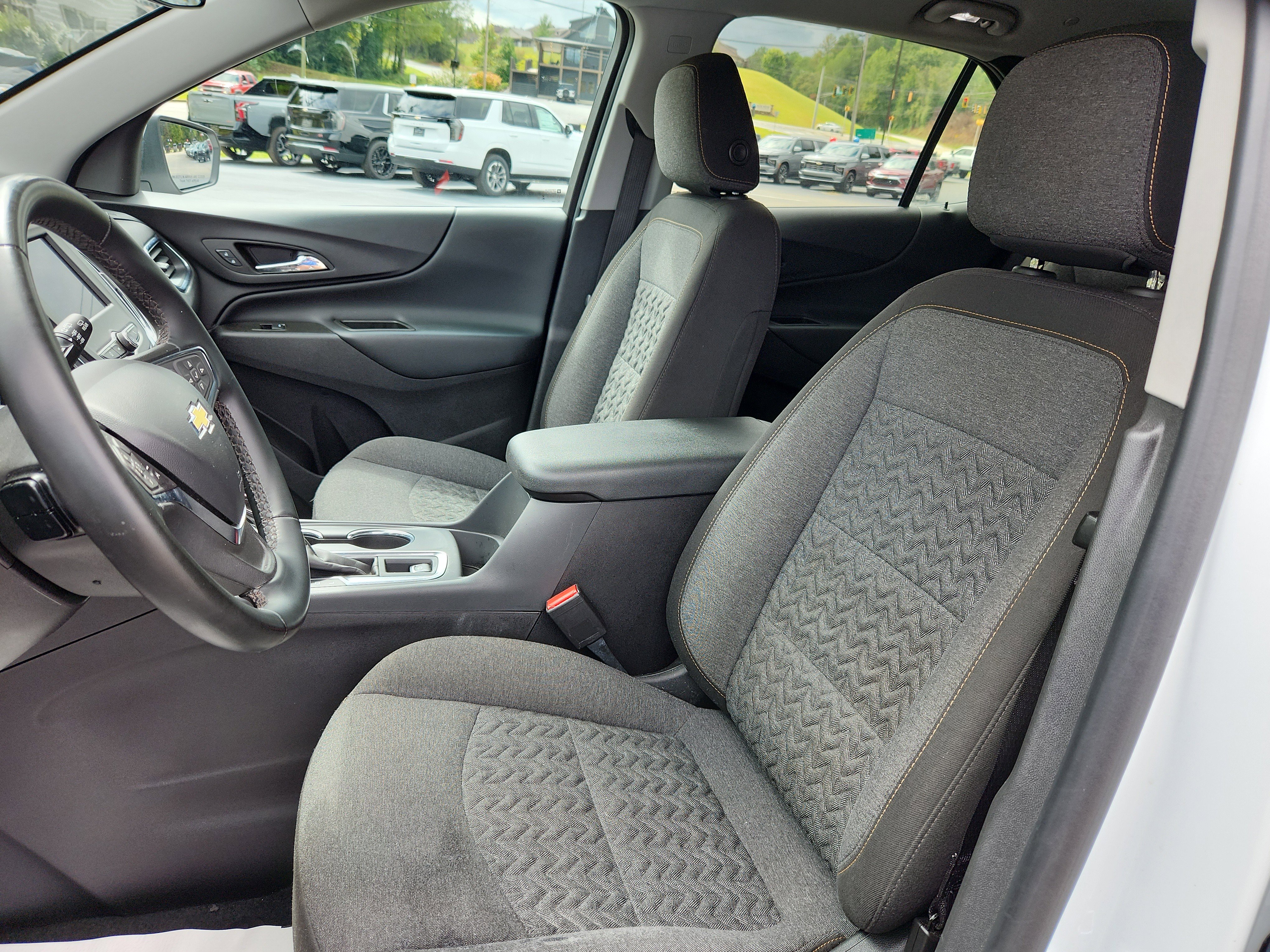 Used 2024 Chevrolet Equinox LT image 24