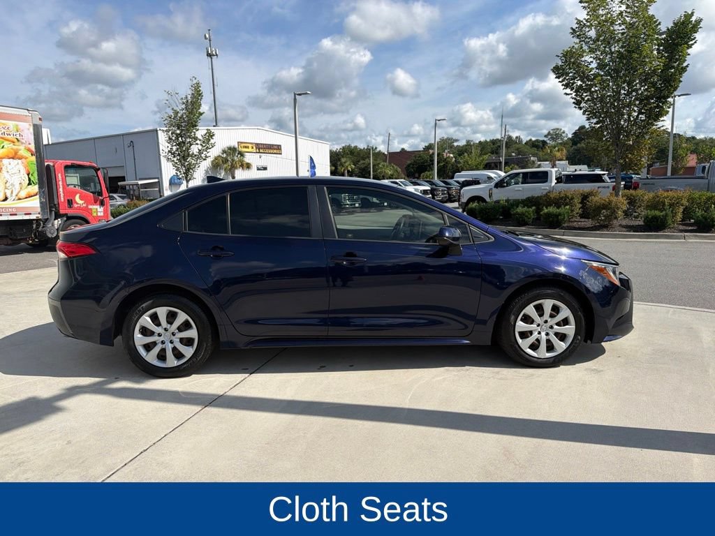 Used 2020 Toyota Corolla LE FWD image 2