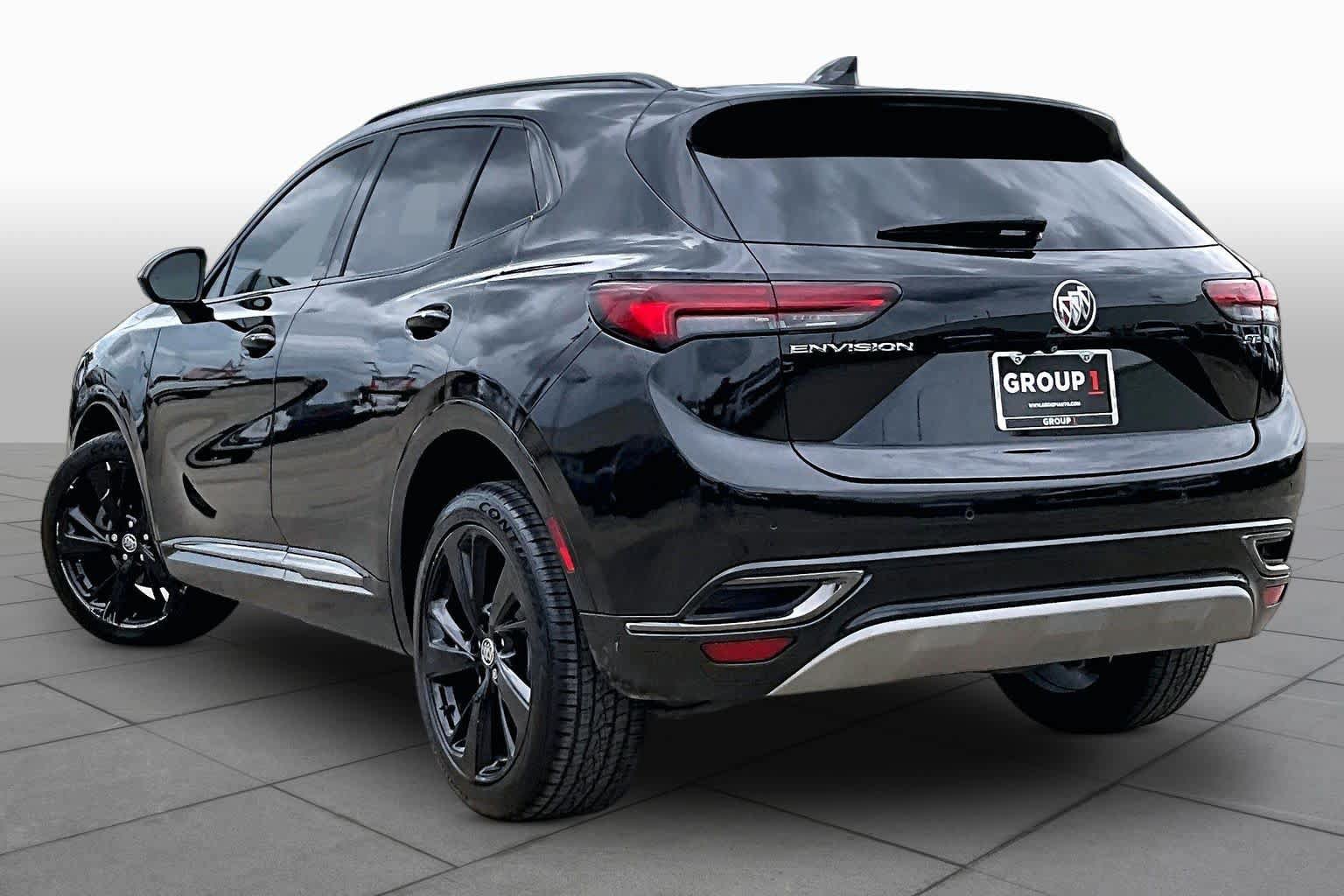 Used 2022 Buick Envision Essence w/ Sport Touring Package FWD image 12