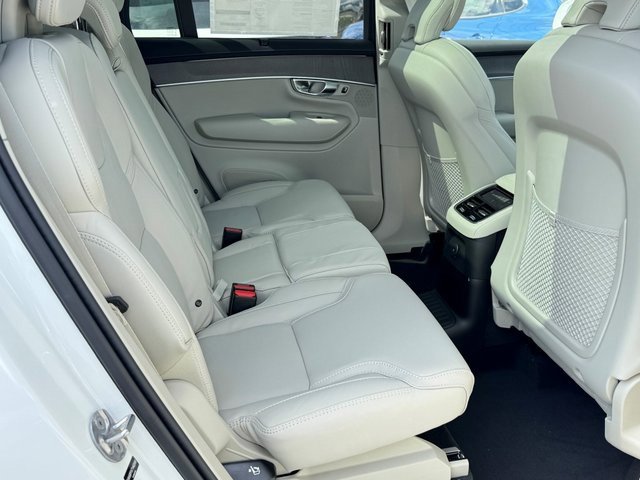 New 2026 Volvo XC90 T8 Ultra image 13