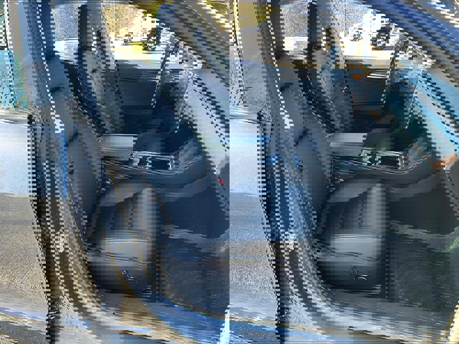 Used 2023 Tesla Model 3 Standard Range image 11