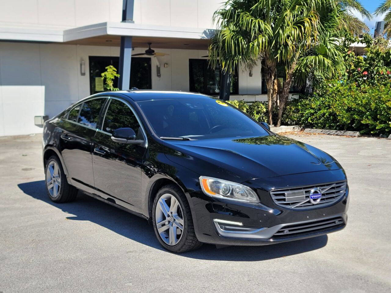 Used 2015 Volvo S60 T5 Platinum image 4