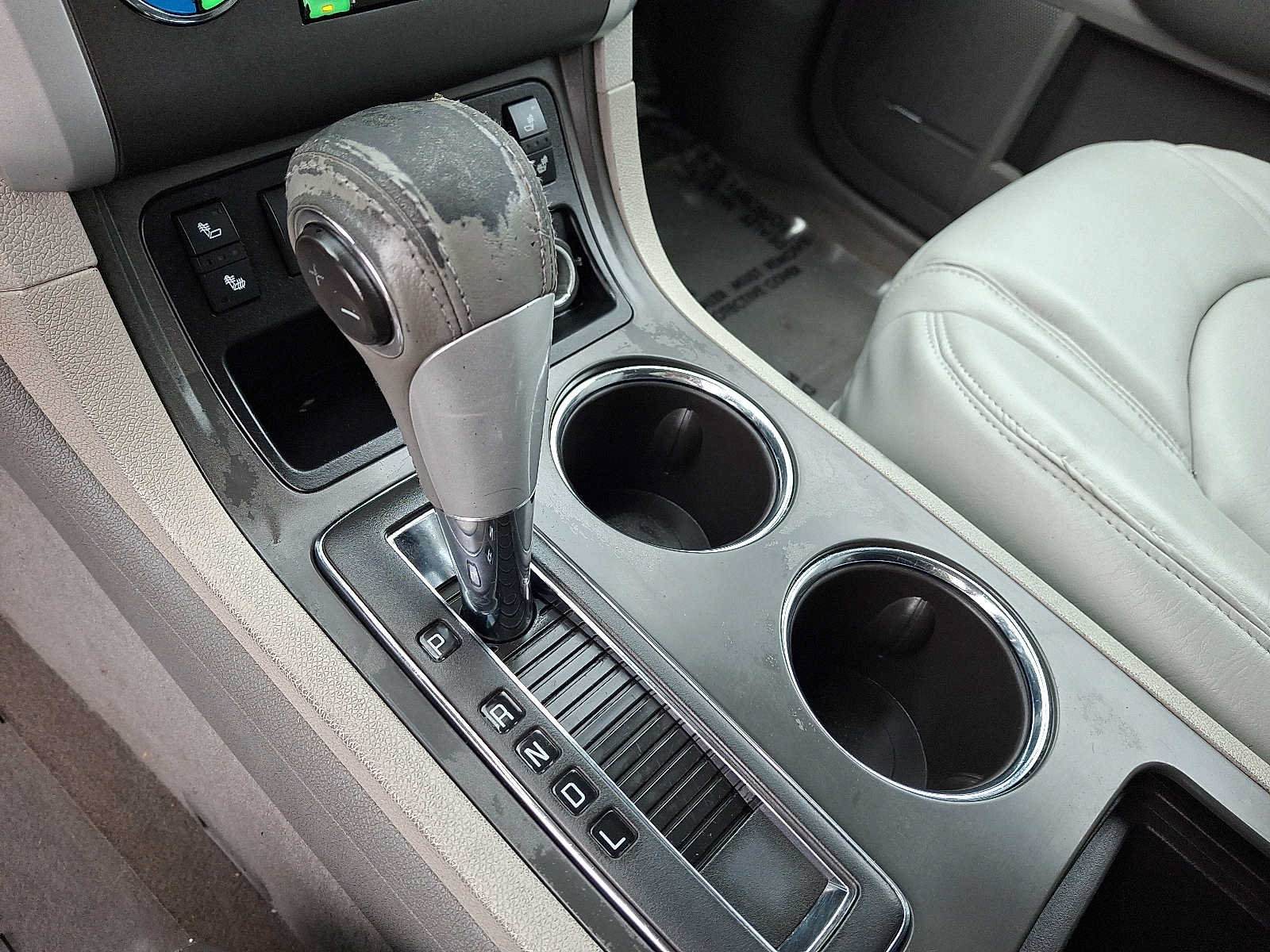 Used 2010 Chevrolet Traverse LT w/ Personal Connectivity Package FWD image 15